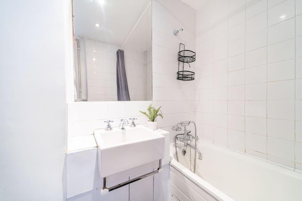 Beautiful One Bedroom Flat In Tavistock Place London Exteriör bild